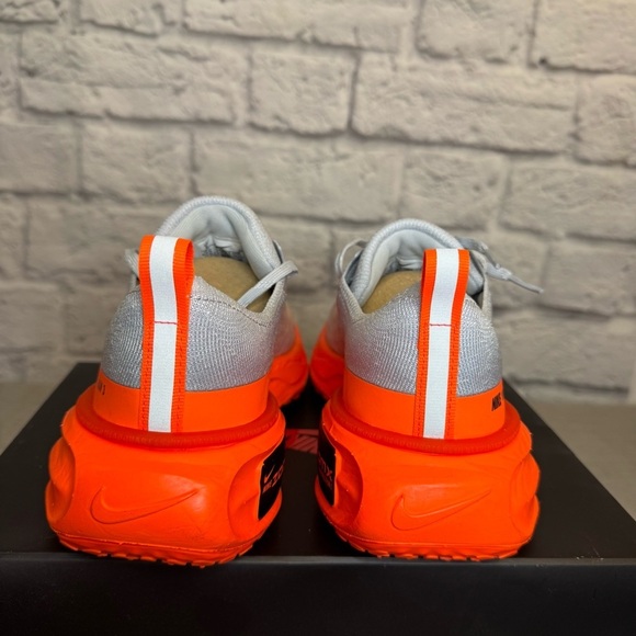 Nike Mens Invincible 3 Running Shoes Pure Platinum/Hyper Crimson DR2615-008 Sz 8 - Picture 5 of 7